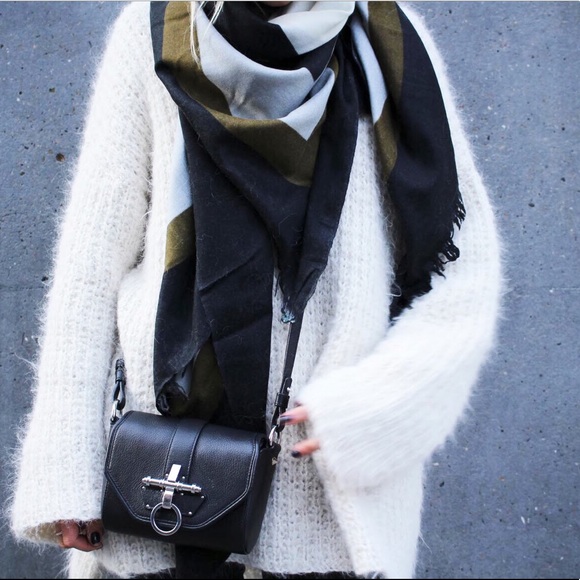 HI! I’M GWYNETH, GET YOUR SOFT COZY WARM SWEATERS! - Picture 11 of 16